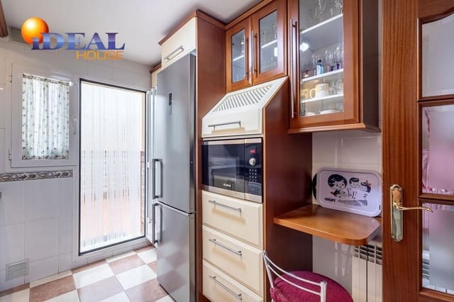 Adosado de 4 habitaciones en Granada ciudad en venta con garaje - 335.000 € (Ref: 9434353)
