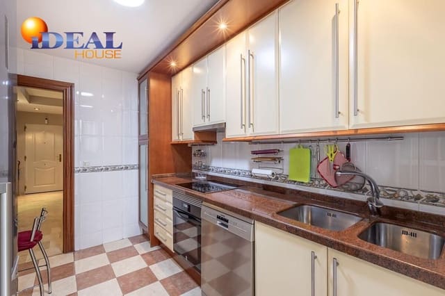 Adosado de 4 habitaciones en Granada ciudad en venta con garaje - 335.000 € (Ref: 9434353)