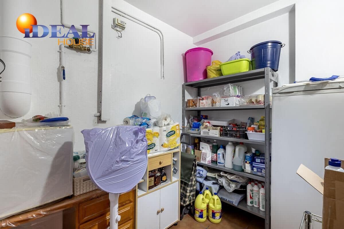 Adosado de 4 habitaciones en Granada ciudad en venta con garaje - 335.000 € (Ref: 9434353)