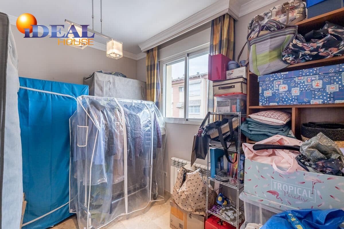 Adosado de 4 habitaciones en Granada ciudad en venta con garaje - 335.000 € (Ref: 9434353)