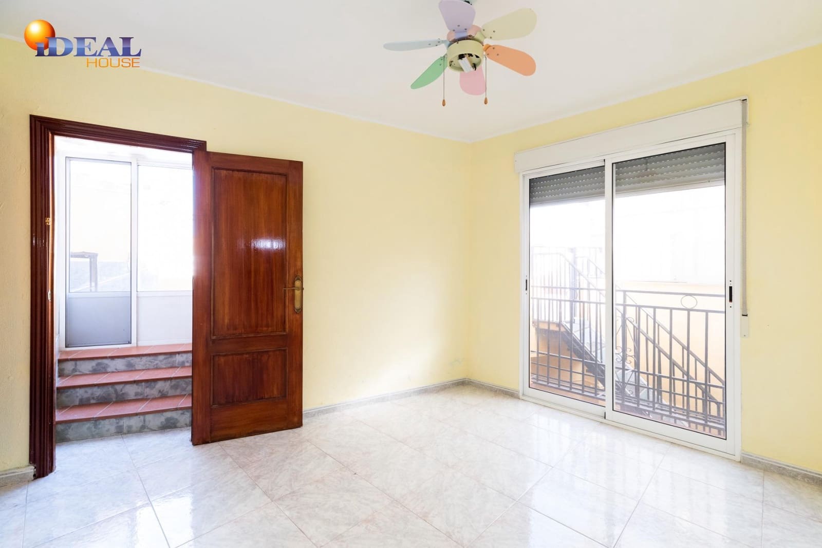 5 sypialnia Dom szeregowy na sprzedaż w Santa Fe - 149 900 € (Ref: 9434354)