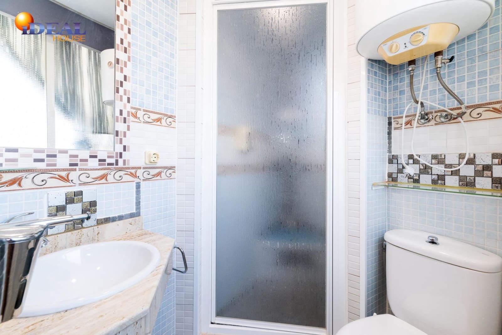 5 sypialnia Dom szeregowy na sprzedaż w Santa Fe - 149 900 € (Ref: 9434354)