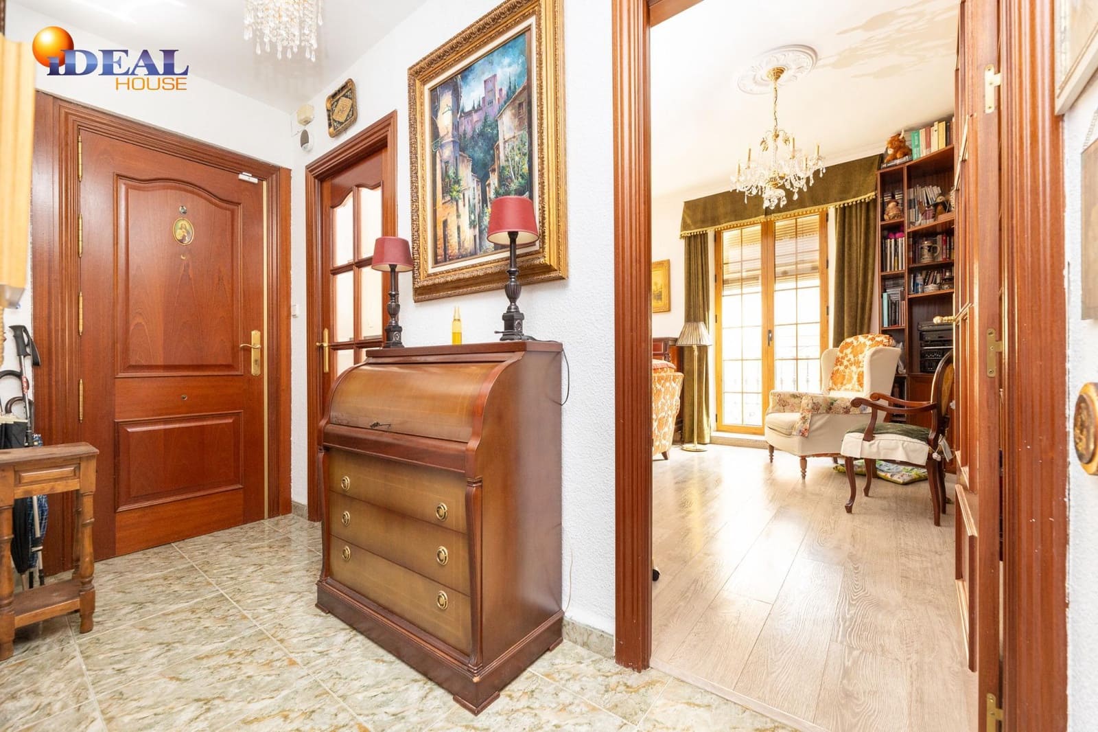 2 bedroom Flat for sale in Granada city - € 250,000 (Ref: 9434357)