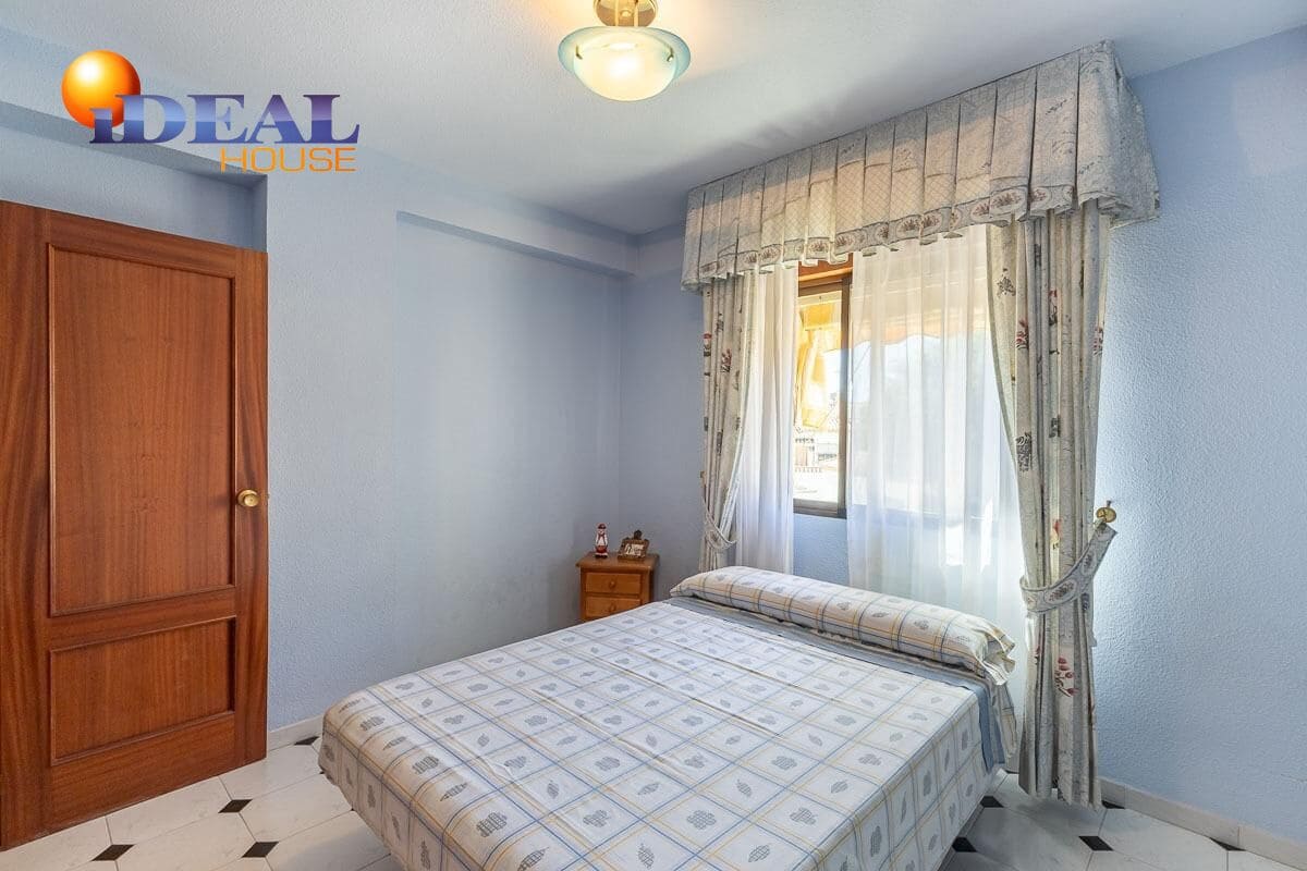 3 bedroom Flat for sale in Almunecar with garage - € 289,000 (Ref: 9434358)