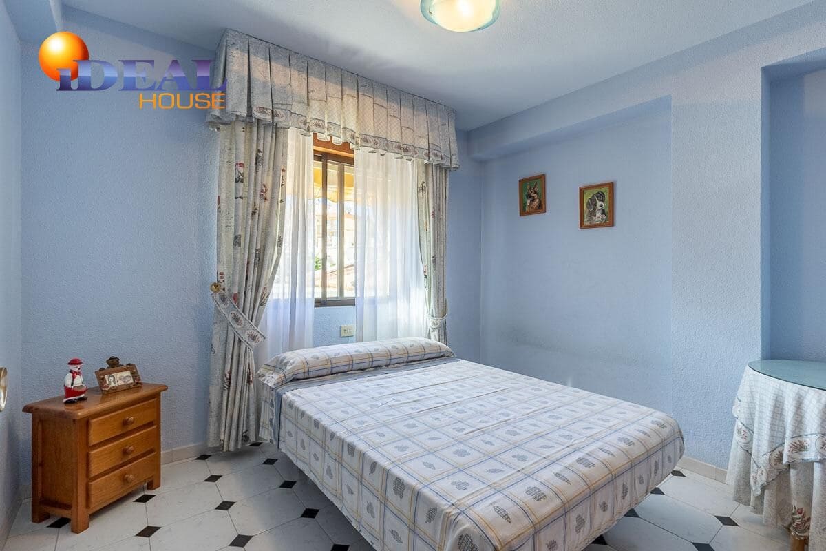 3 bedroom Flat for sale in Almunecar with garage - € 289,000 (Ref: 9434358)