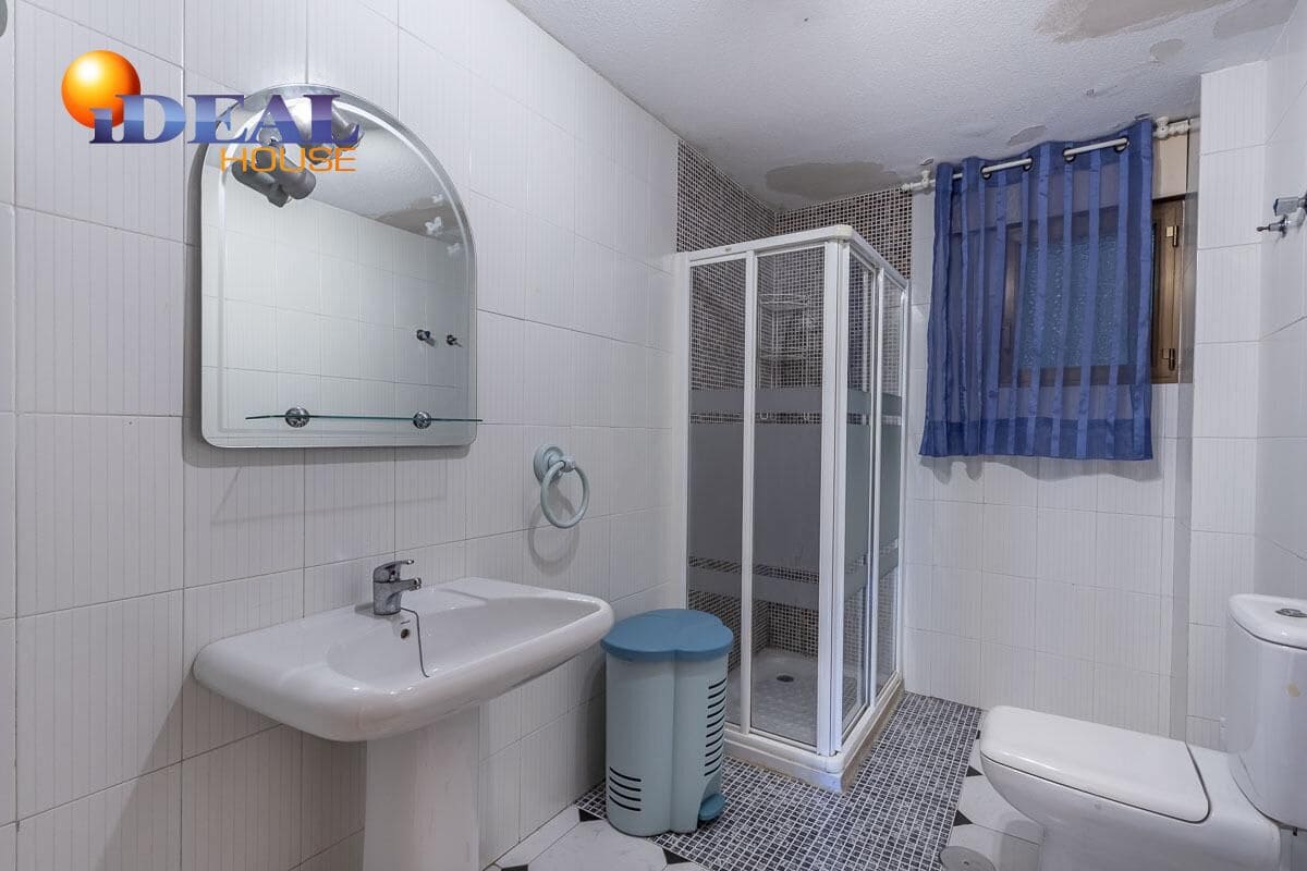 3 bedroom Flat for sale in Almunecar with garage - € 289,000 (Ref: 9434358)