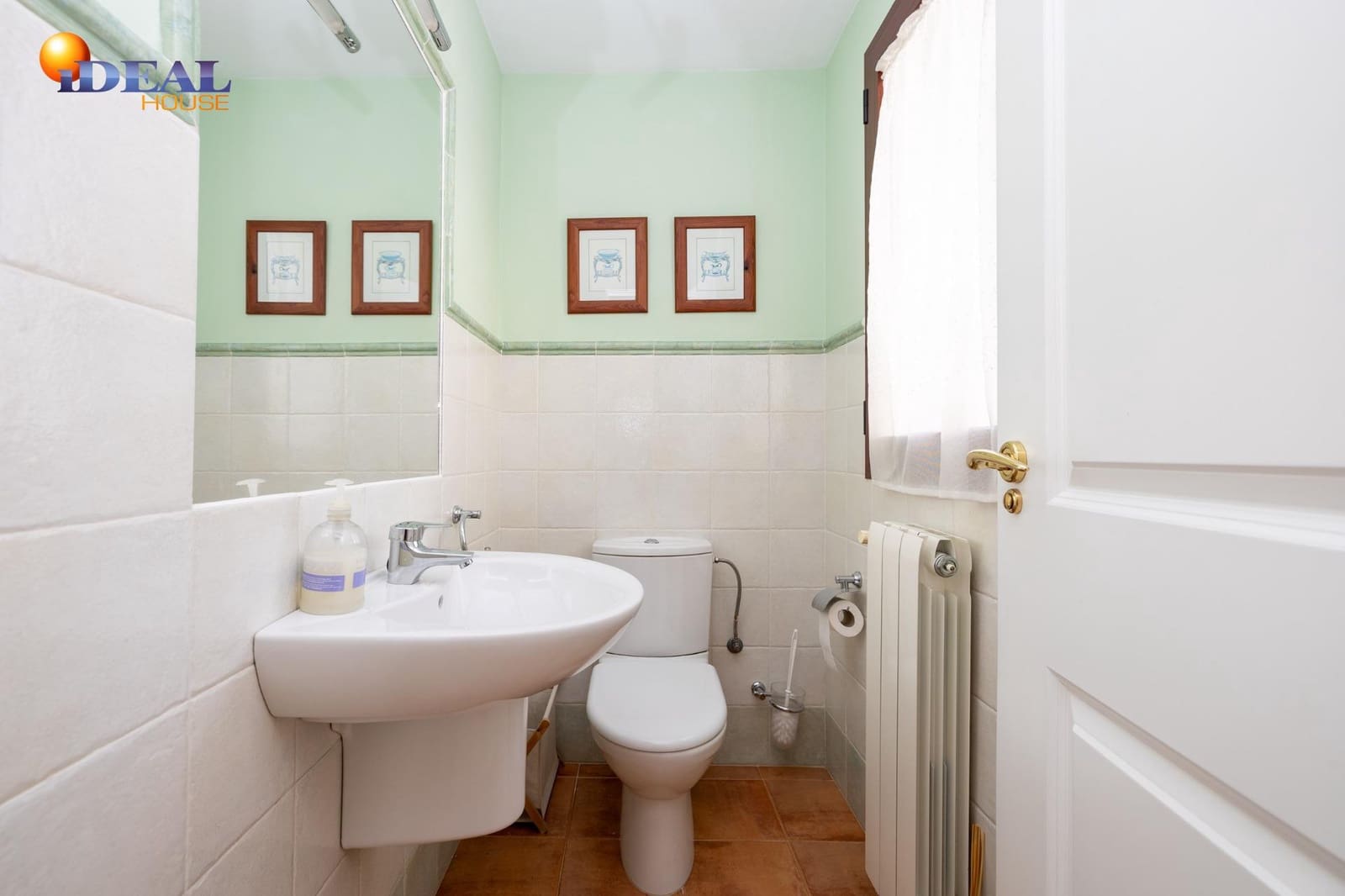 4 makuuhuone Huvila myytävänä paikassa Granada kaupunki mukana uima-altaan 
autotalli - 450 000 € (Ref: 9434359)