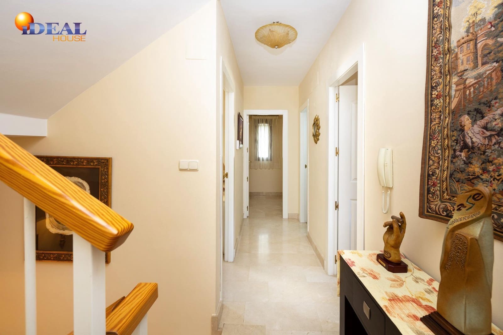 4 makuuhuone Huvila myytävänä paikassa Granada kaupunki mukana uima-altaan 
autotalli - 450 000 € (Ref: 9434359)