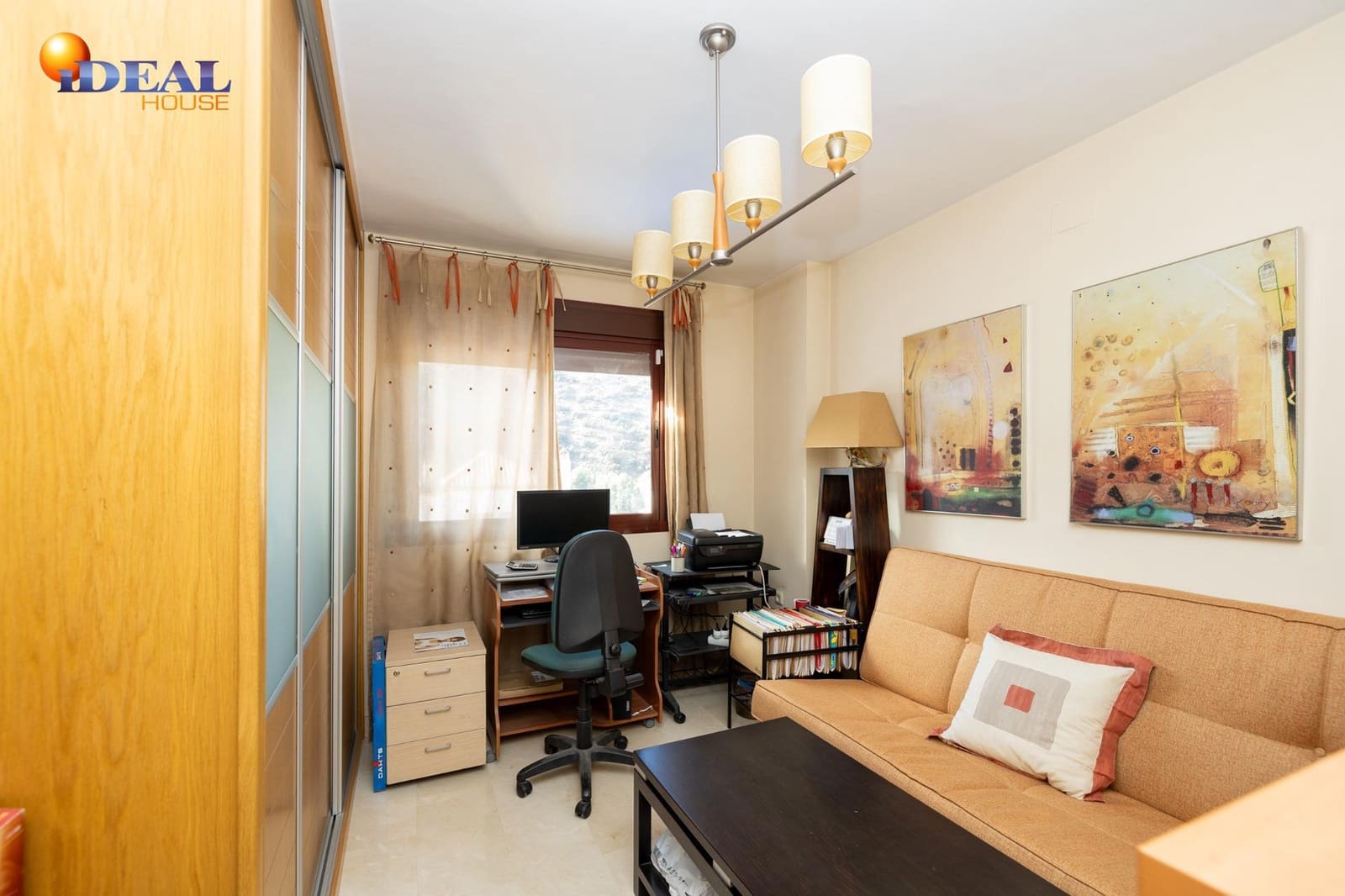 4 makuuhuone Huvila myytävänä paikassa Granada kaupunki mukana uima-altaan 
autotalli - 450 000 € (Ref: 9434359)