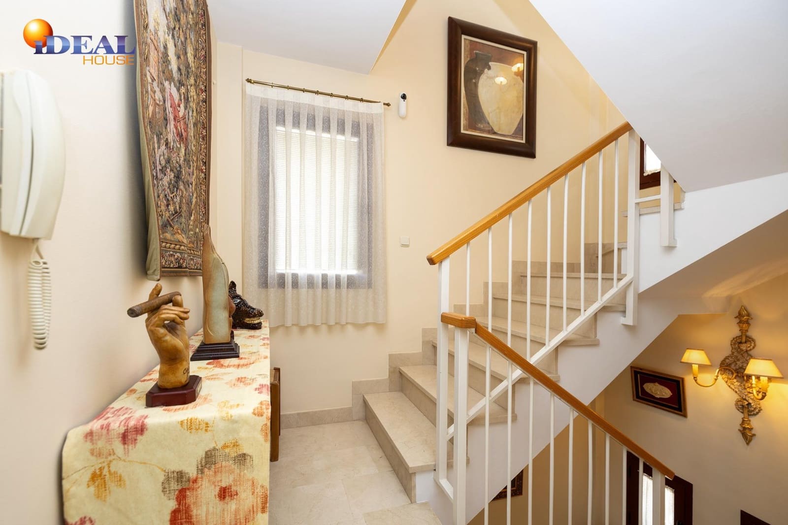 4 makuuhuone Huvila myytävänä paikassa Granada kaupunki mukana uima-altaan 
autotalli - 450 000 € (Ref: 9434359)