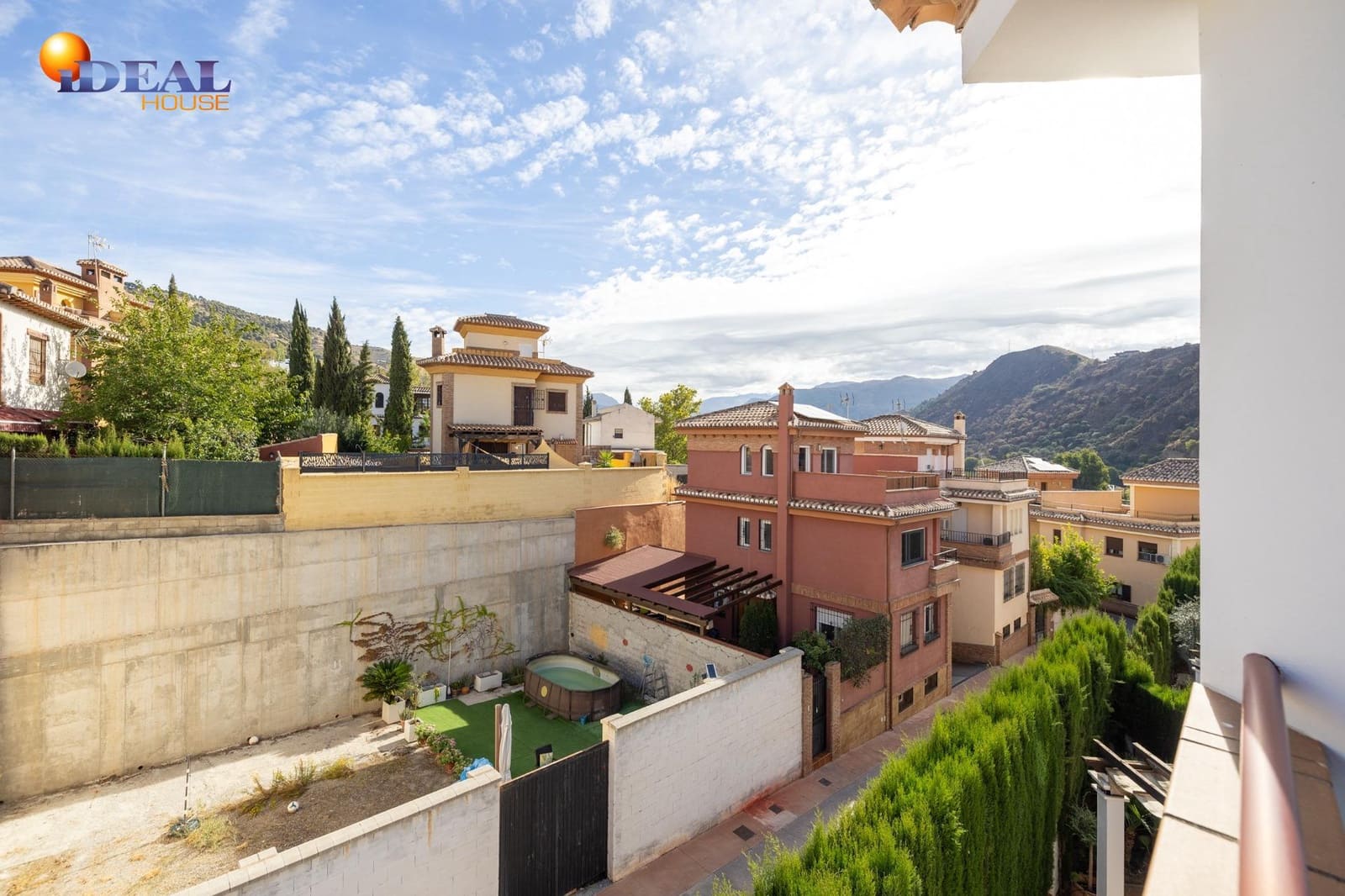 4 makuuhuone Huvila myytävänä paikassa Granada kaupunki mukana uima-altaan 
autotalli - 450 000 € (Ref: 9434359)