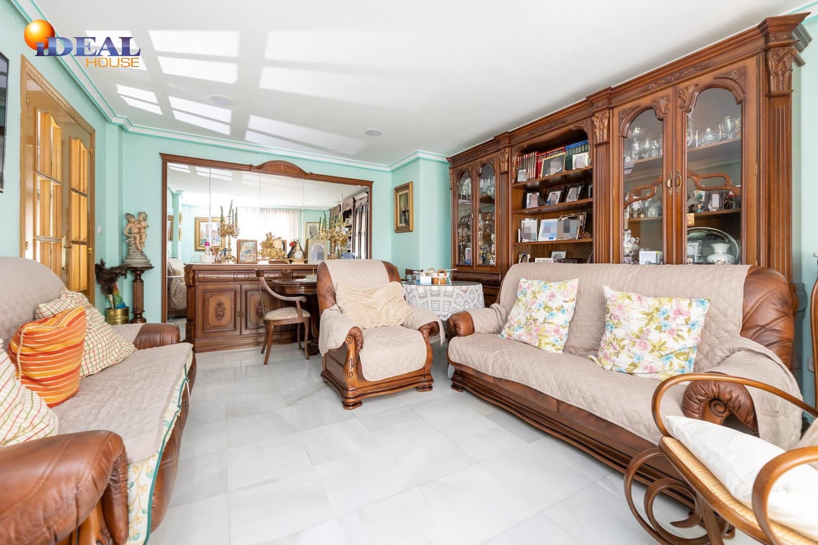 7 makuuhuone Huvila myytävänä paikassa Maracena mukana 
autotalli - 520 000 € (Ref: 9434360)