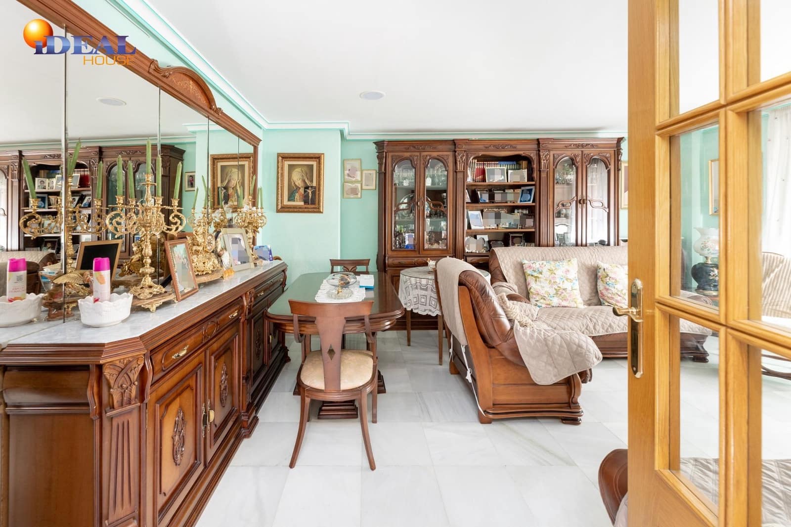 7 makuuhuone Huvila myytävänä paikassa Maracena mukana 
autotalli - 520 000 € (Ref: 9434360)