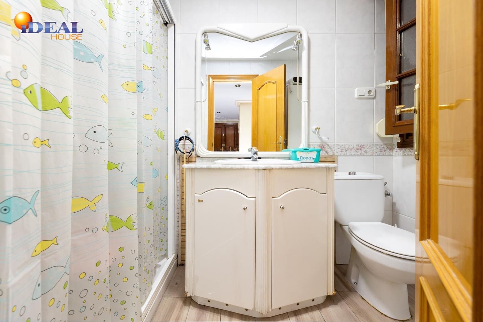 7 makuuhuone Huvila myytävänä paikassa Maracena mukana 
autotalli - 520 000 € (Ref: 9434360)