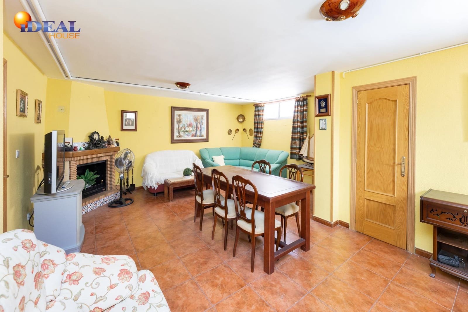 7 makuuhuone Huvila myytävänä paikassa Maracena mukana 
autotalli - 520 000 € (Ref: 9434360)