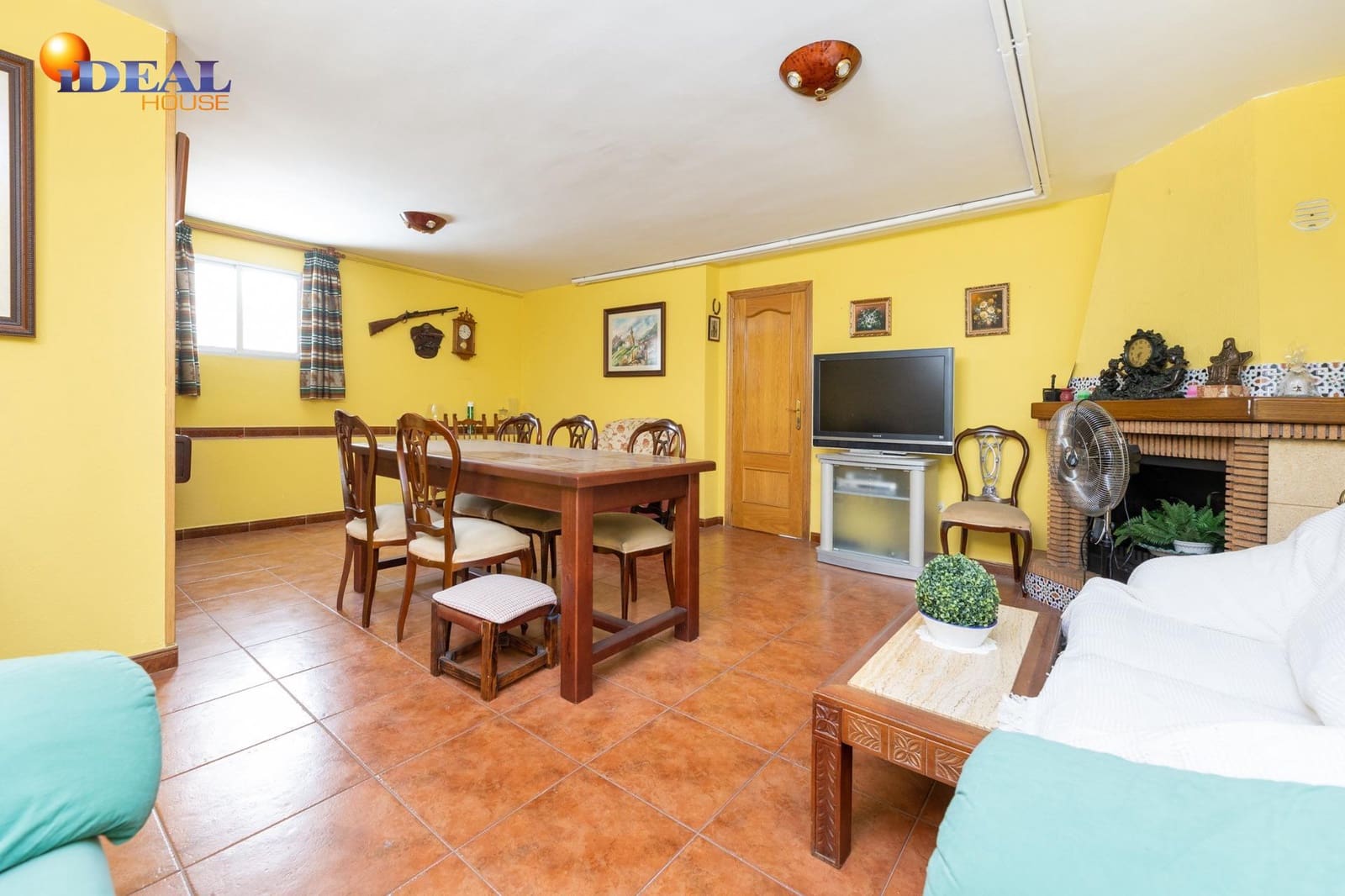 7 makuuhuone Huvila myytävänä paikassa Maracena mukana 
autotalli - 520 000 € (Ref: 9434360)