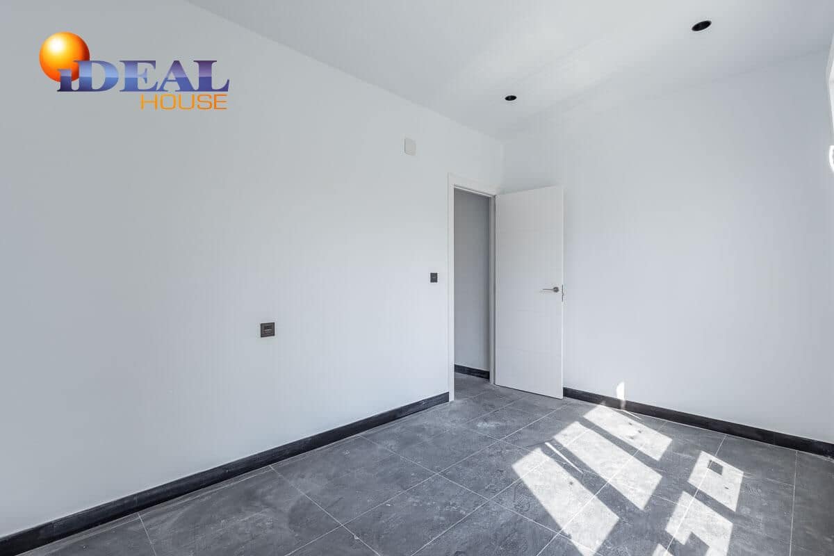 Gewerbe zu verkaufen in Churriana de la Vega - 398.000 € (Ref: 9434361)