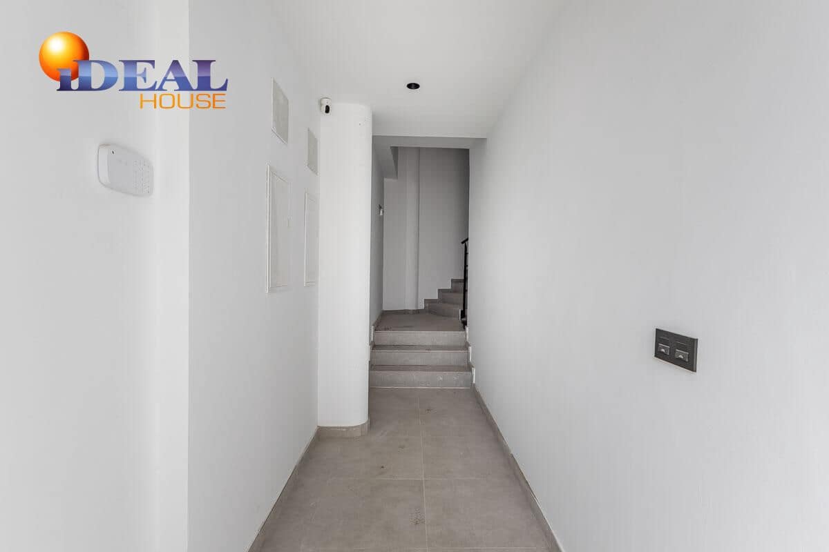 Gewerbe zu verkaufen in Churriana de la Vega - 398.000 € (Ref: 9434361)