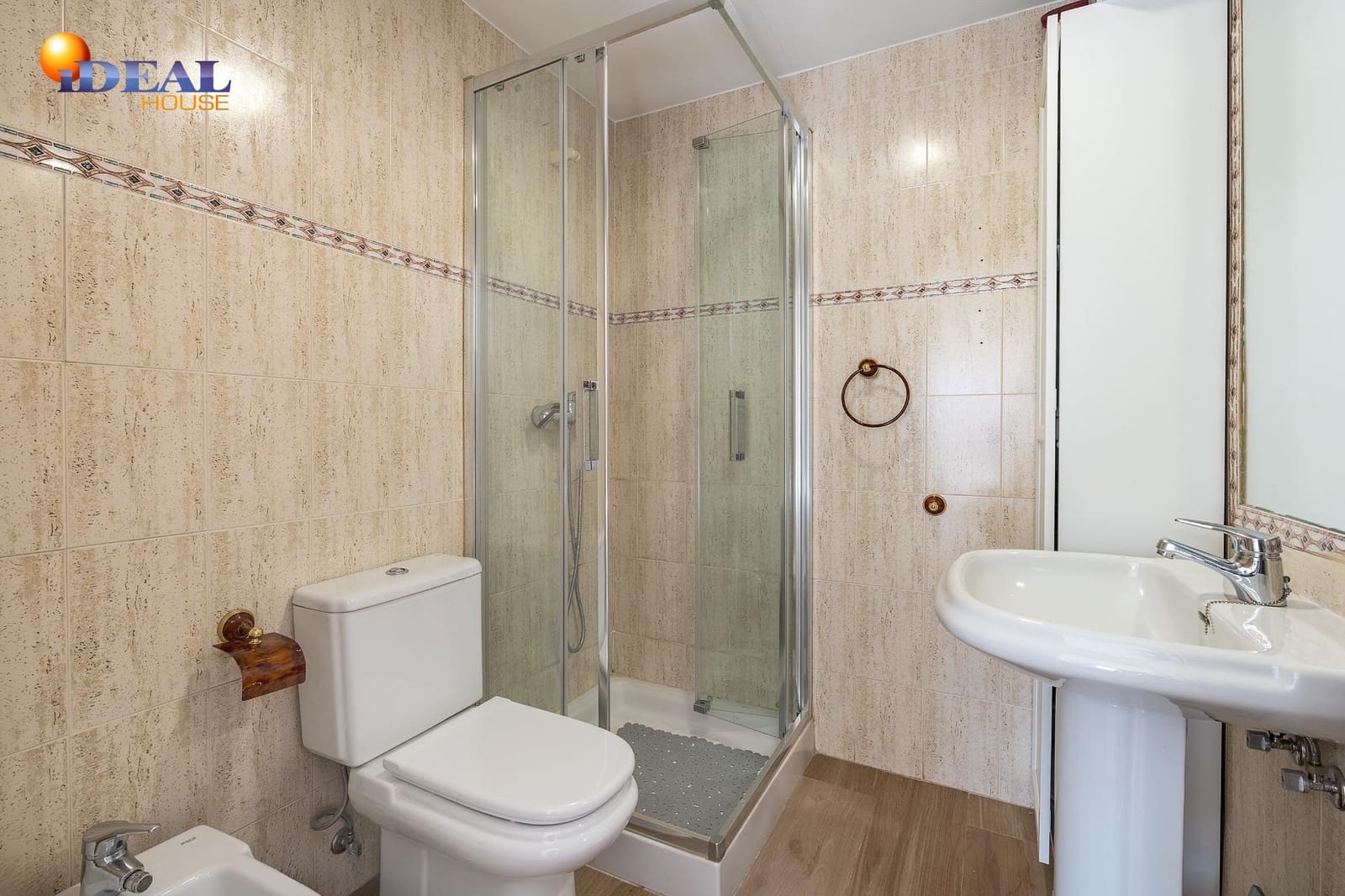 4 camera da letto Villetta a Schiera in vendita in Armilla con garage - 359.000 € (Rif: 9434362)