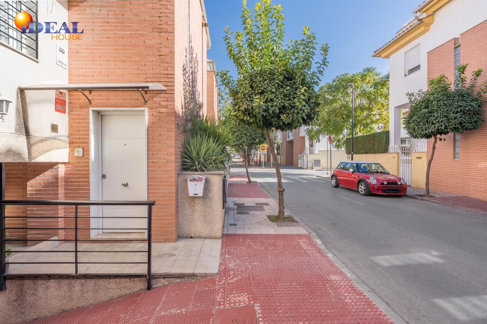 4 camera da letto Villetta a Schiera in vendita in Armilla con garage - 359.000 € (Rif: 9434362)