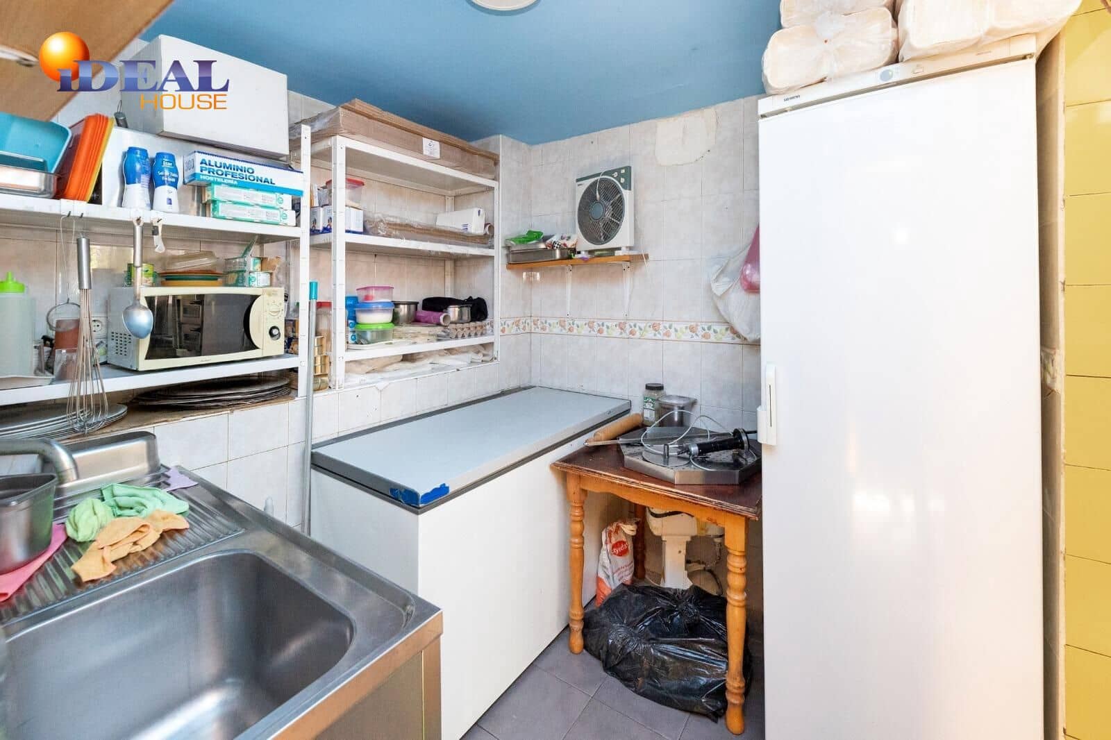 Commerciale in vendita in Granada citta - 75.900 € (Rif: 9434363)