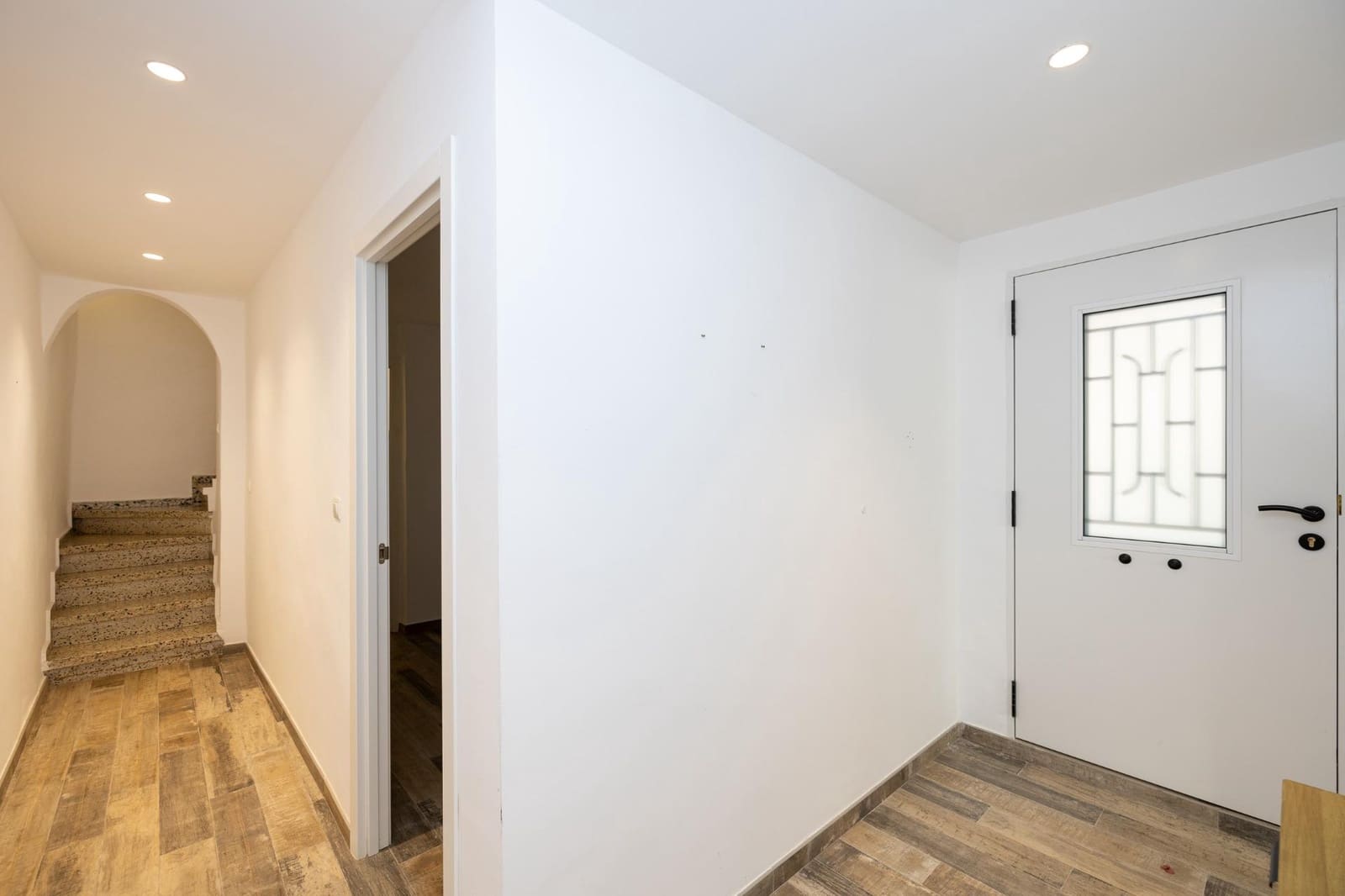 2 slaapkamer Rijtjeshuis te koop in Granada stad - € 480.000 (Ref: 9434364)