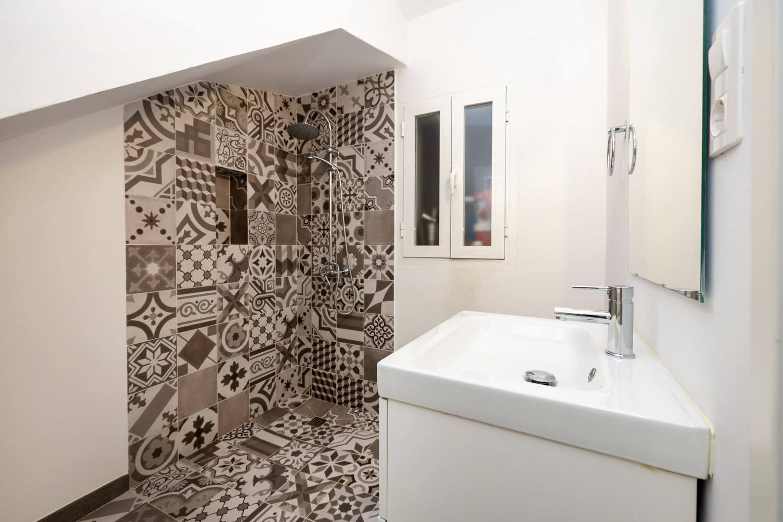 2 slaapkamer Rijtjeshuis te koop in Granada stad - € 480.000 (Ref: 9434364)