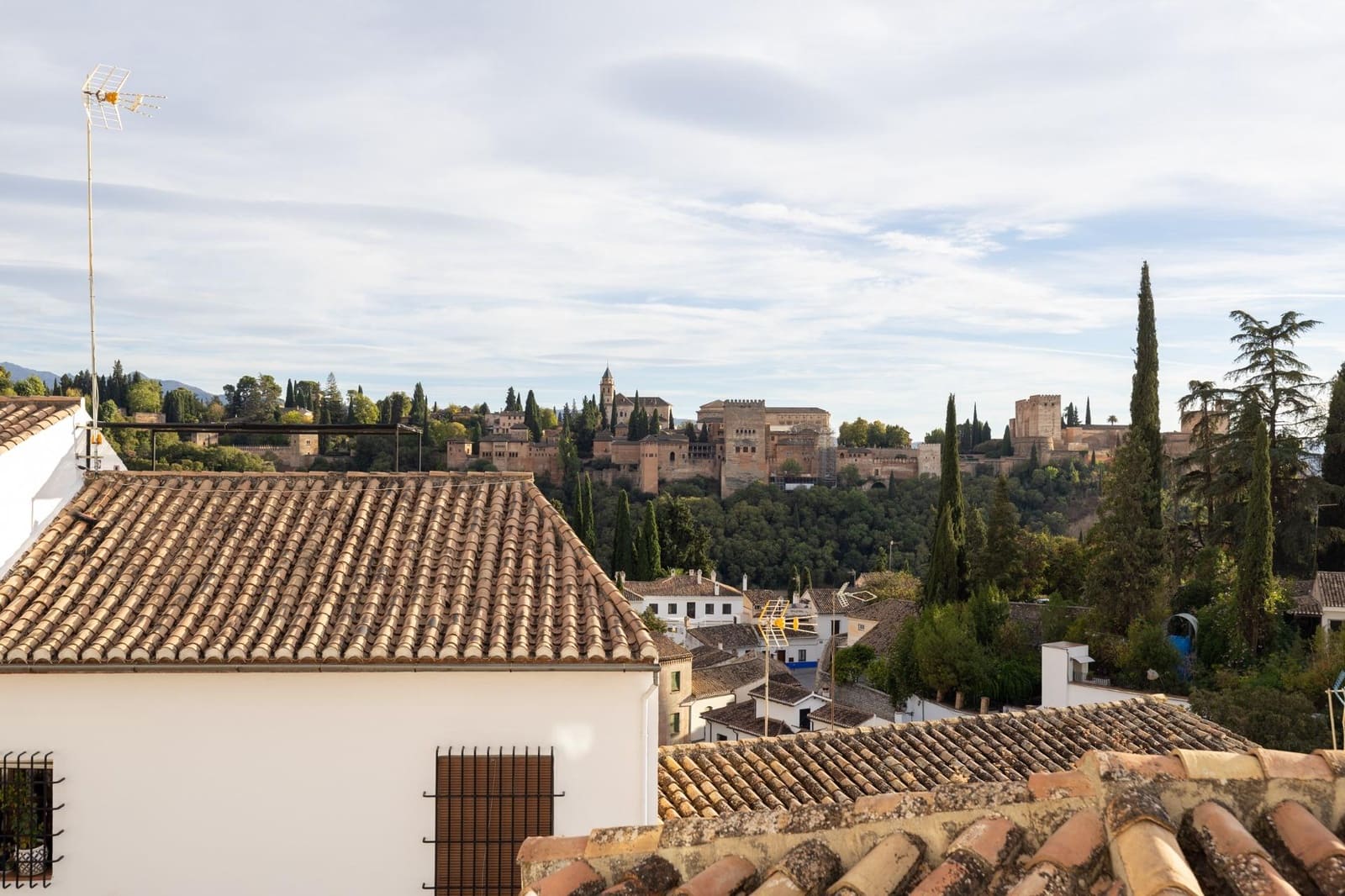 2 slaapkamer Rijtjeshuis te koop in Granada stad - € 480.000 (Ref: 9434364)