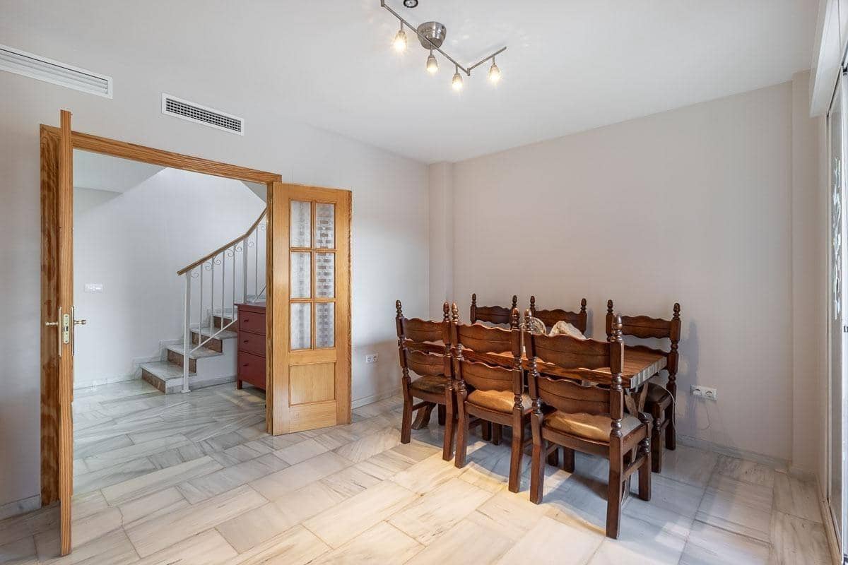 4 soverom Villa til salgs i Atarfe med svømmebasseng garasje - € 329 000 (Ref: 9434367)