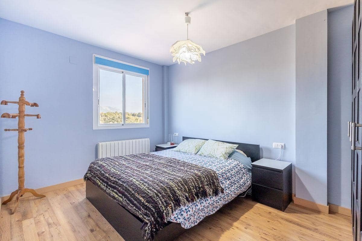 4 soverom Villa til salgs i Atarfe med svømmebasseng garasje - € 329 000 (Ref: 9434367)