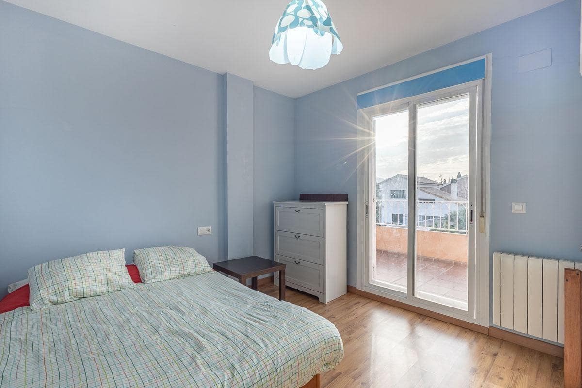 4 soverom Villa til salgs i Atarfe med svømmebasseng garasje - € 329 000 (Ref: 9434367)