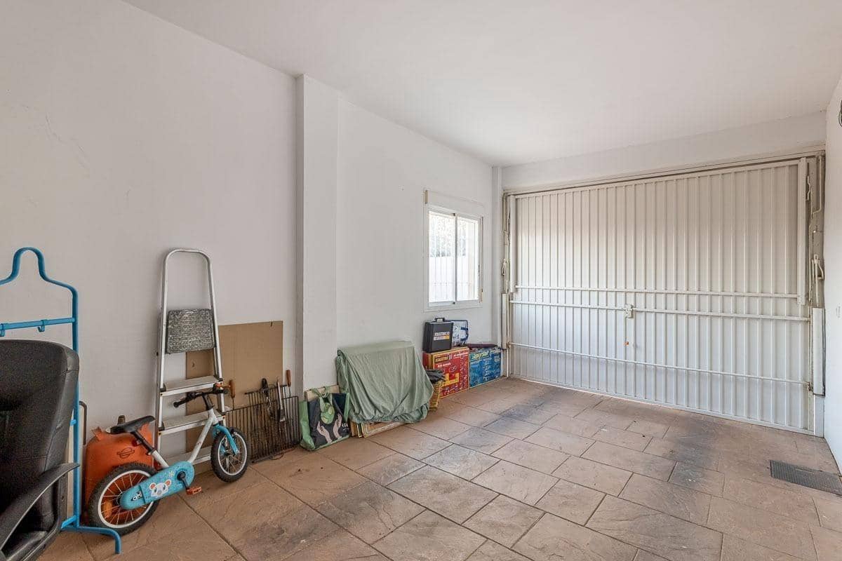 4 soverom Villa til salgs i Atarfe med svømmebasseng garasje - € 329 000 (Ref: 9434367)