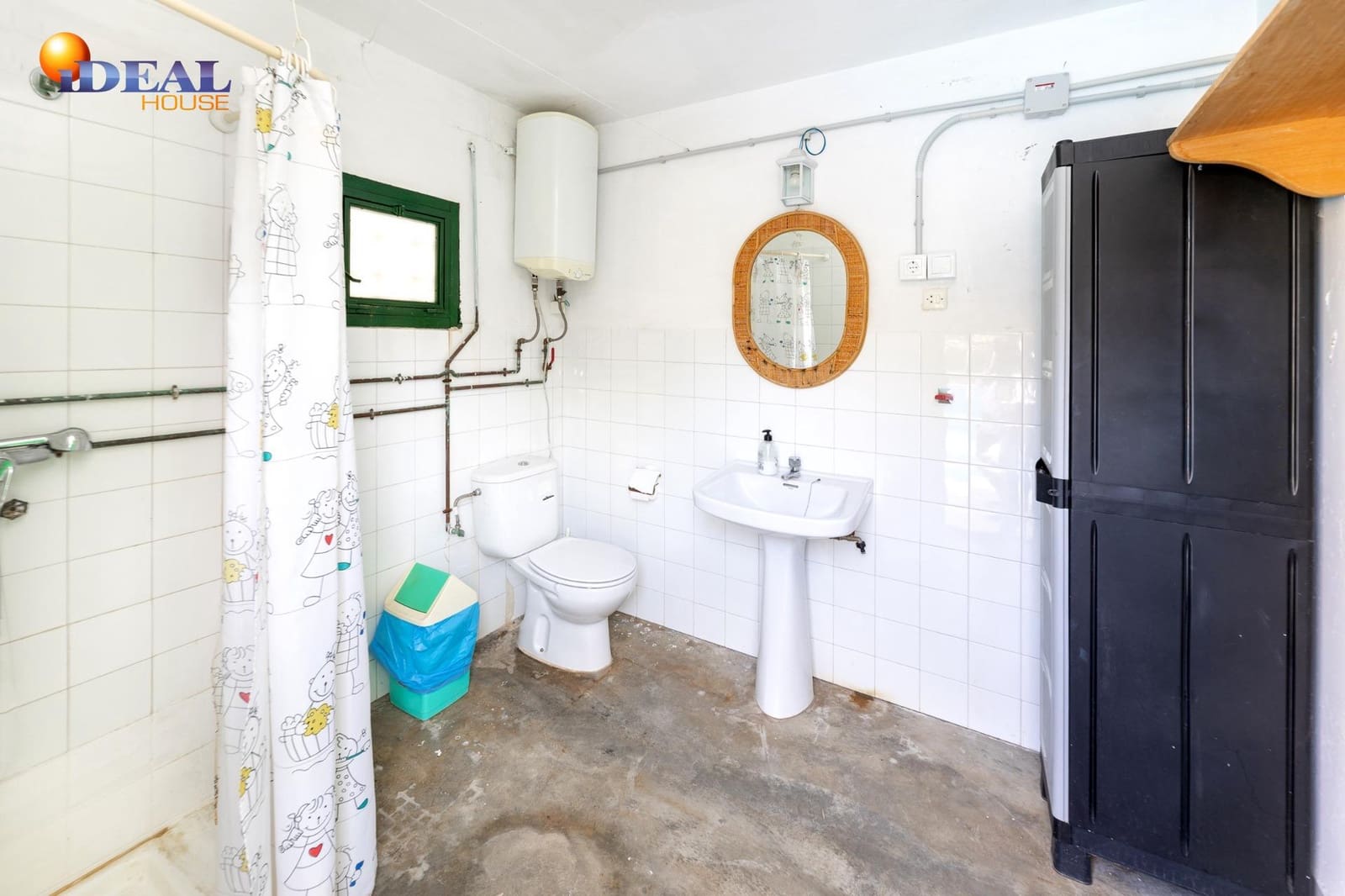 4 bedroom Villa for sale in Dilar with pool garage - € 349,900 (Ref: 9434368)