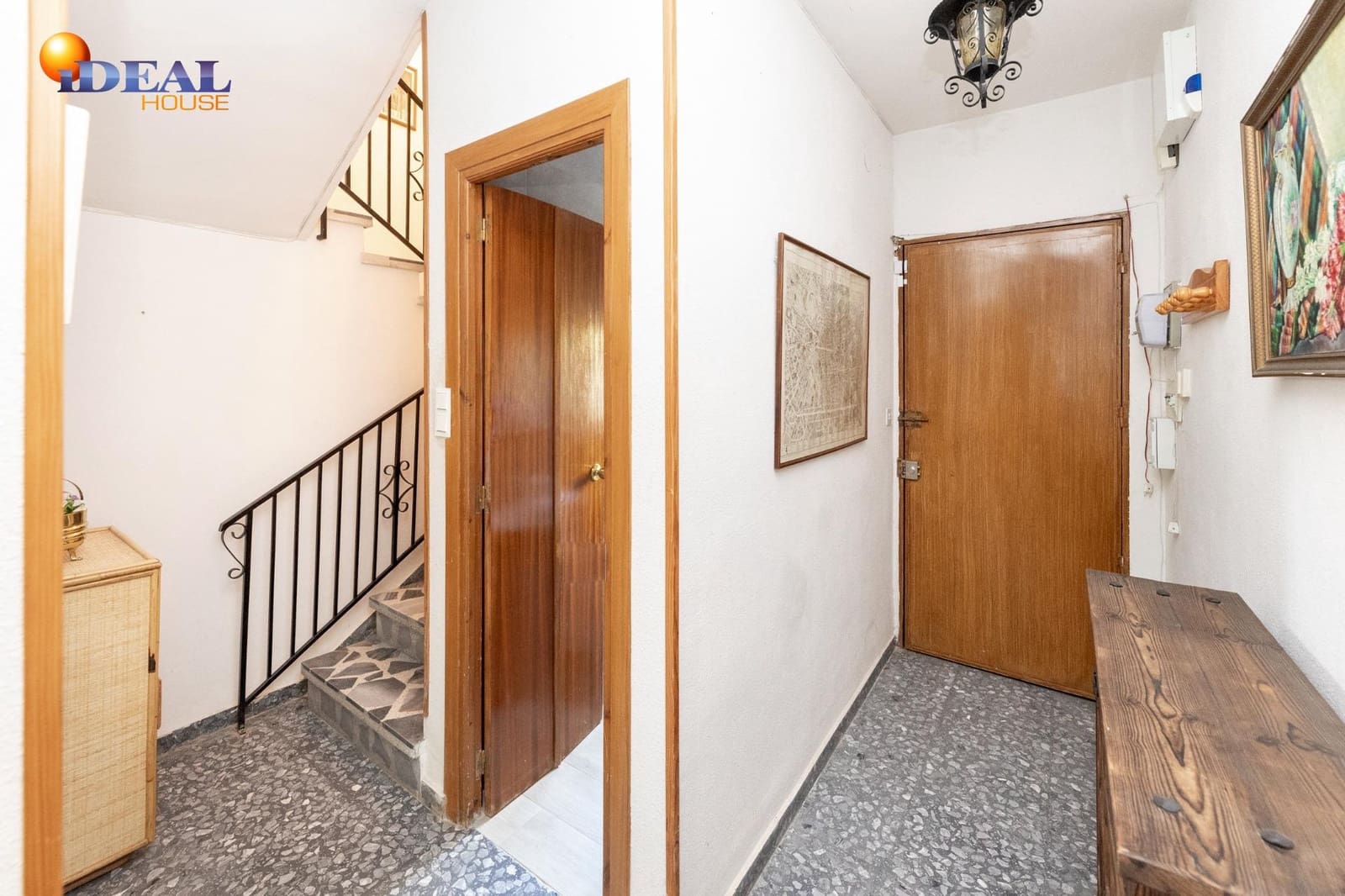 4 bedroom Villa for sale in Dilar with pool garage - € 349,900 (Ref: 9434368)