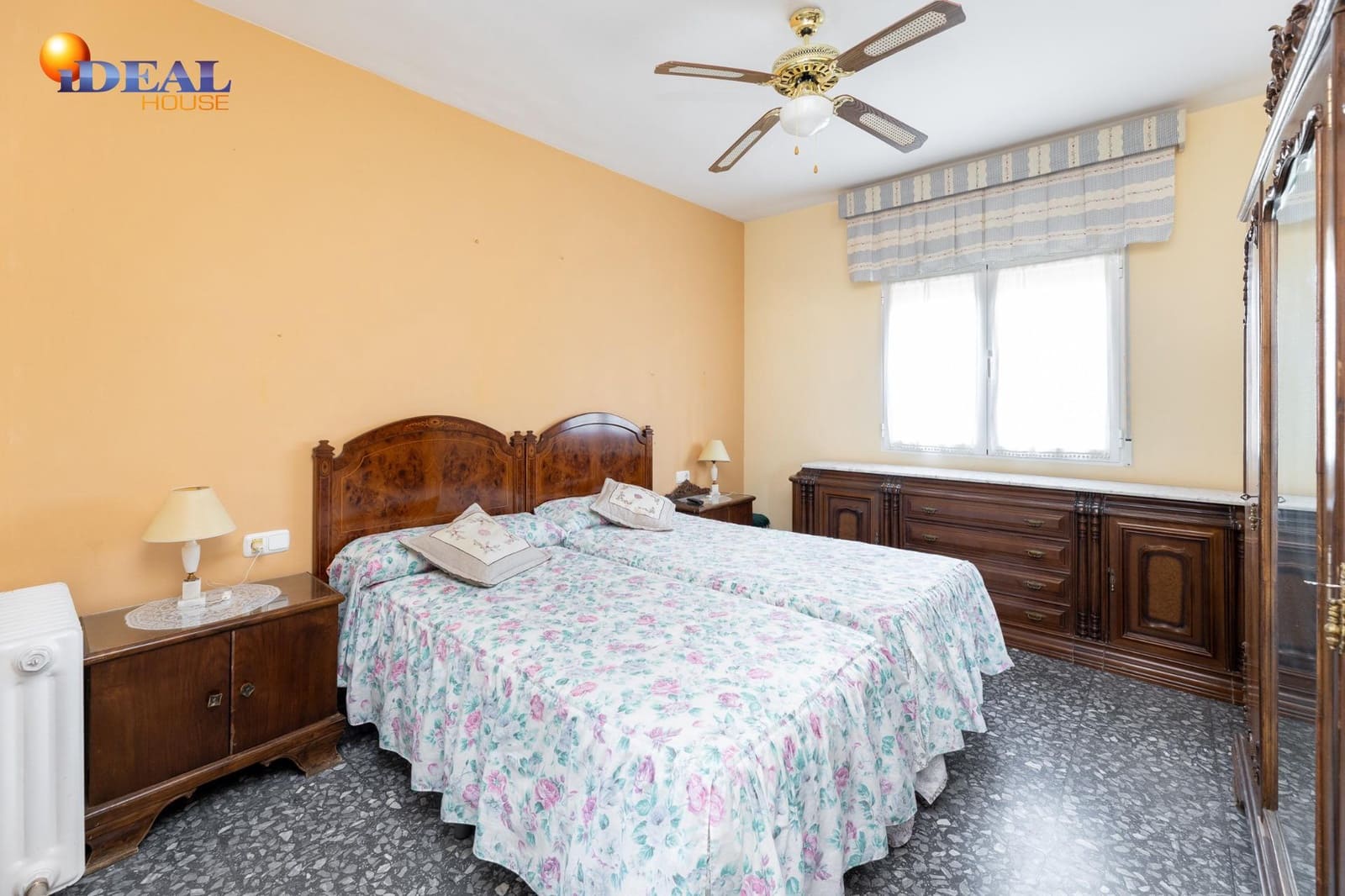 4 bedroom Villa for sale in Dilar with pool garage - € 349,900 (Ref: 9434368)