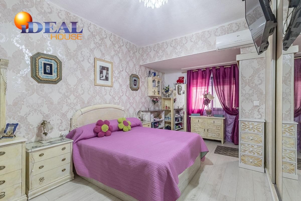 4 bedroom Flat for sale in Granada city - € 485,000 (Ref: 9434369)