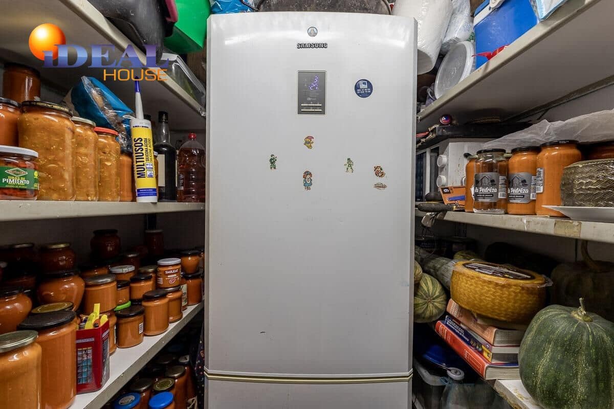 4 bedroom Flat for sale in Granada city - € 485,000 (Ref: 9434369)