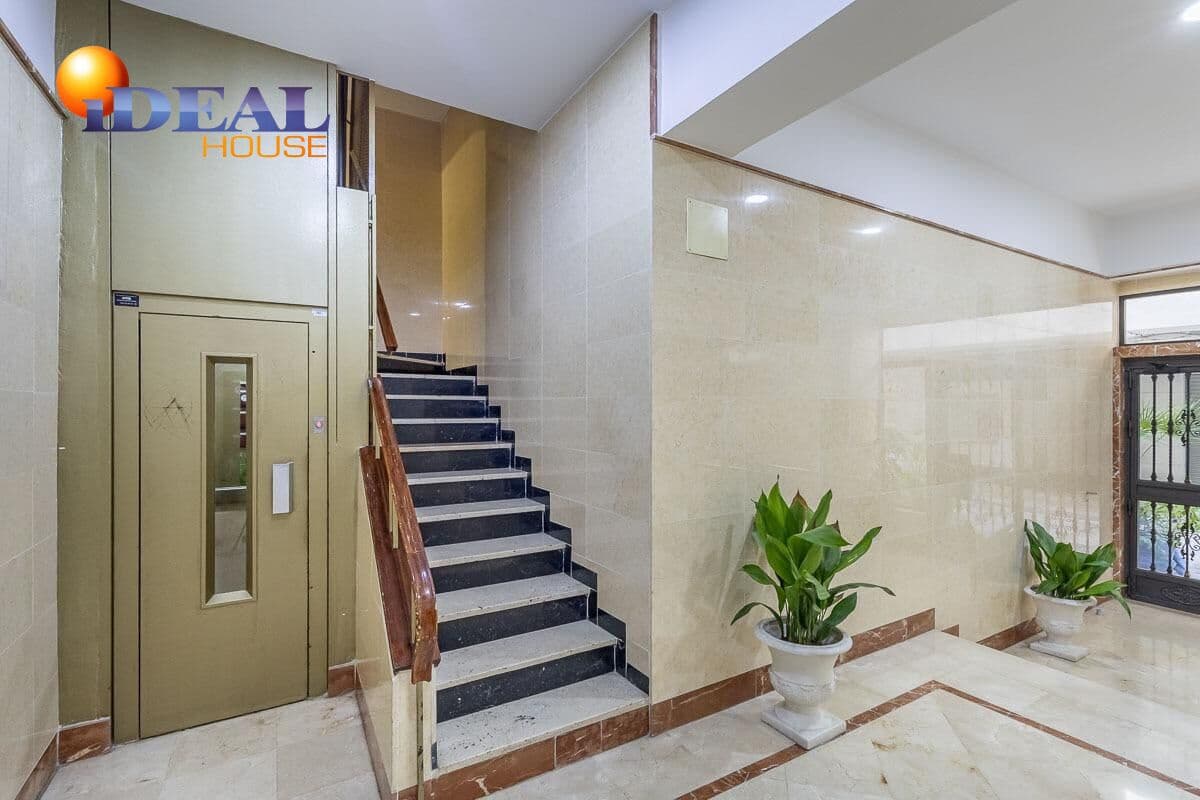 4 bedroom Flat for sale in Granada city - € 485,000 (Ref: 9434369)