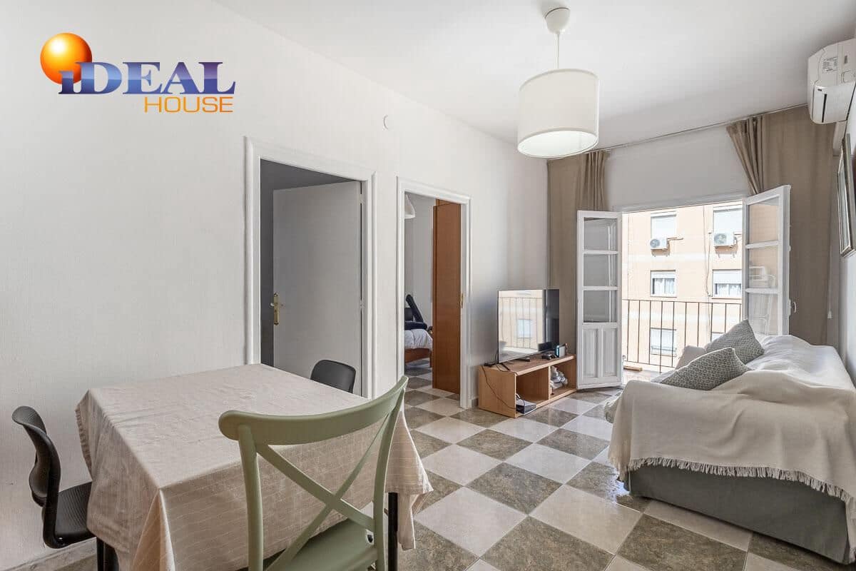 3 bedroom Flat for sale in Granada city - € 250,000 (Ref: 9434371)