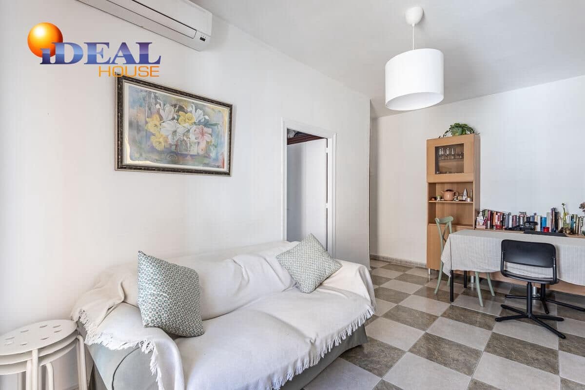 3 bedroom Flat for sale in Granada city - € 250,000 (Ref: 9434371)