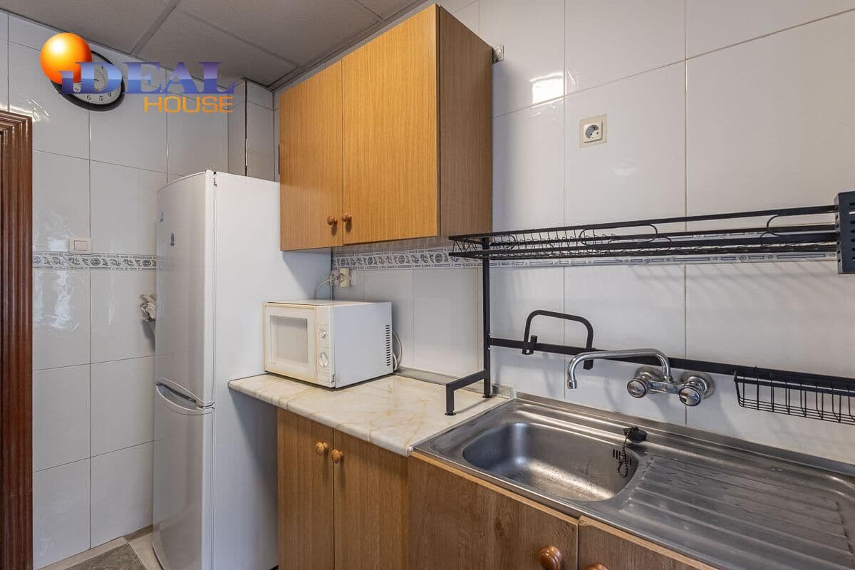 3 bedroom Flat for sale in Granada city - € 250,000 (Ref: 9434371)