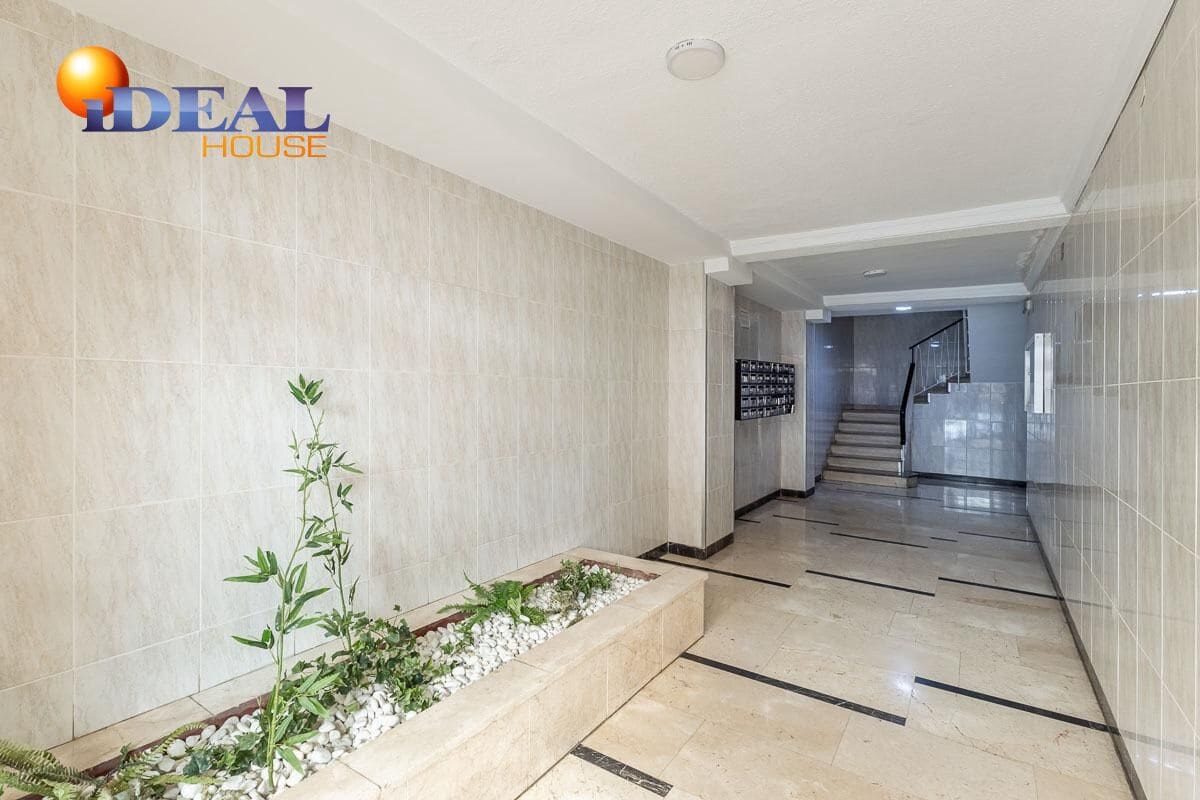 3 bedroom Flat for sale in Granada city - € 250,000 (Ref: 9434371)