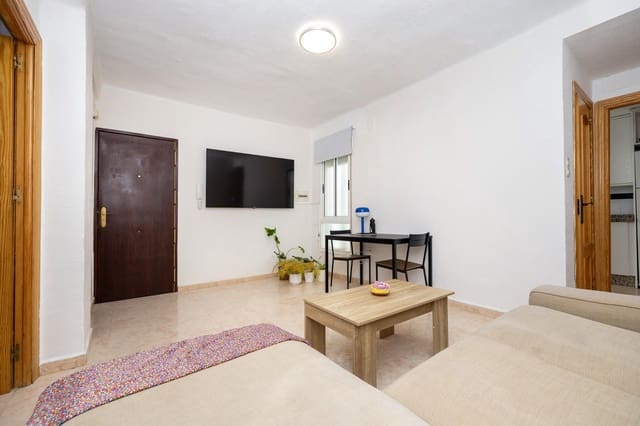 2 soveværelse Lejlighed til salg i Centro - Sagrario, Granada by - € 190.000 (Ref: 9434377)