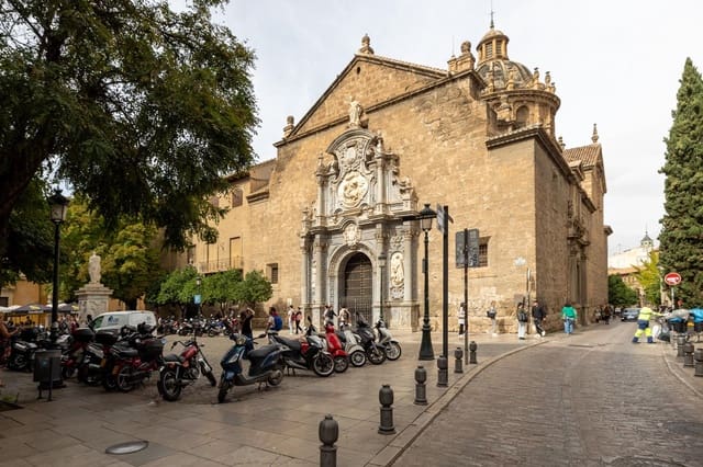 2 soveværelse Lejlighed til salg i Centro - Sagrario, Granada by - € 190.000 (Ref: 9434377)