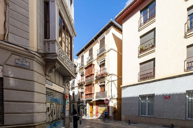 2 soveværelse Lejlighed til salg i Centro - Sagrario, Granada by - € 190.000 (Ref: 9434377)