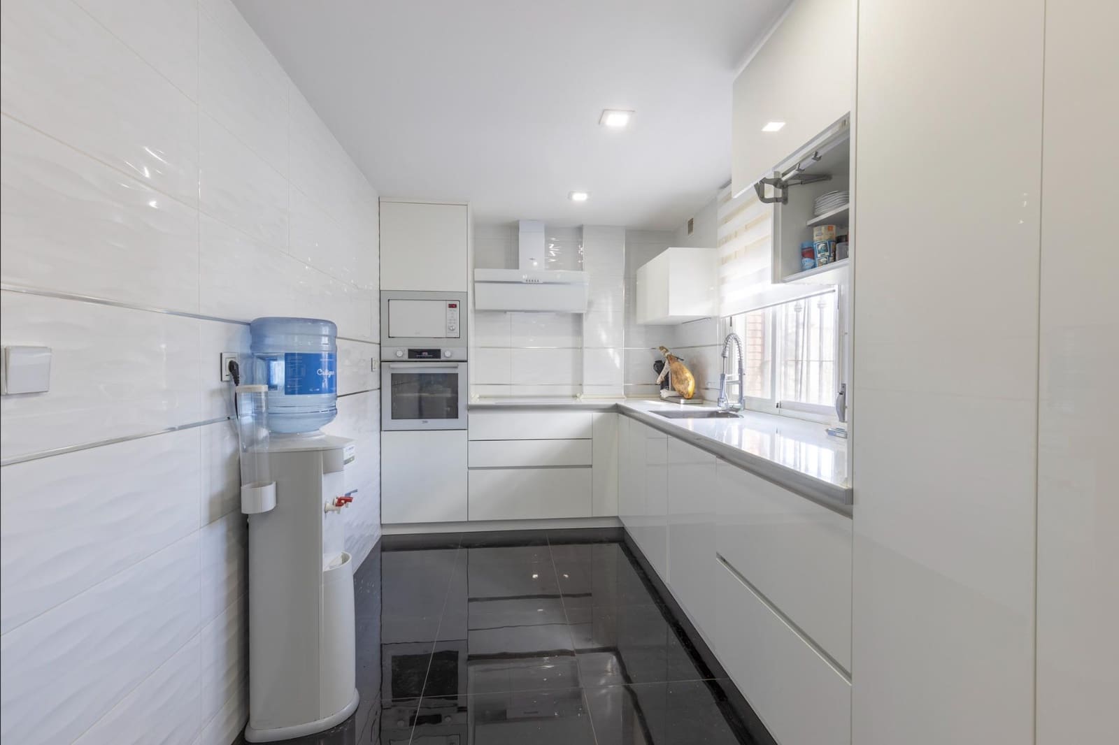 4 quarto Casa em Banda para venda em Las Gabias com piscina garagem - 290 000 € (Ref: 9434379)