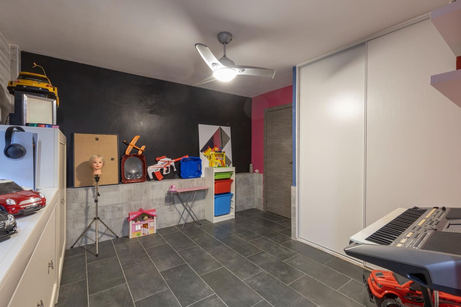 4 quarto Casa em Banda para venda em Las Gabias com piscina garagem - 290 000 € (Ref: 9434379)