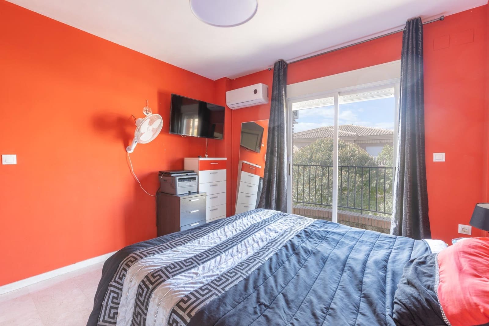 4 quarto Casa em Banda para venda em Las Gabias com piscina garagem - 290 000 € (Ref: 9434379)