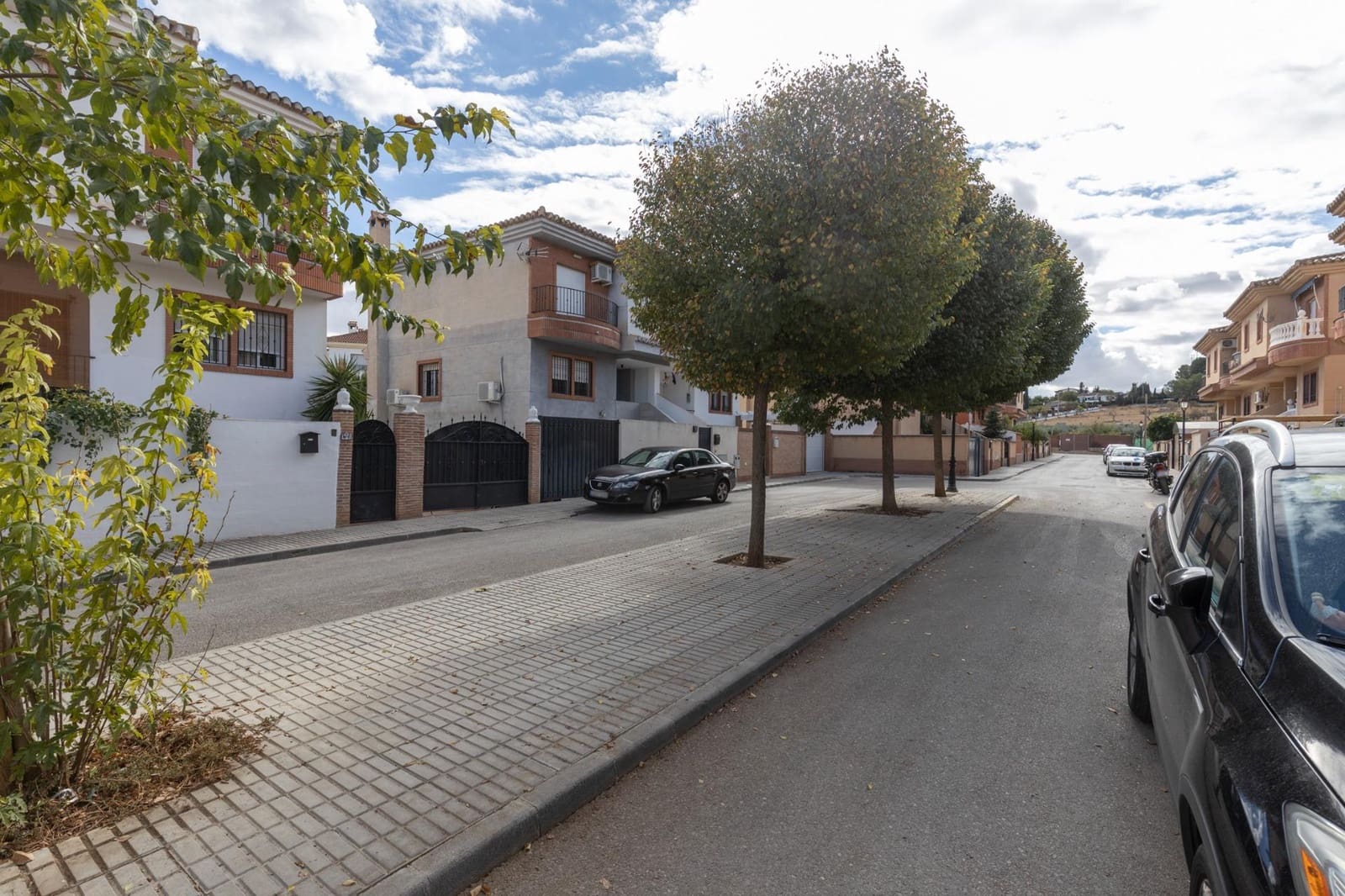 4 quarto Casa em Banda para venda em Las Gabias com piscina garagem - 290 000 € (Ref: 9434379)