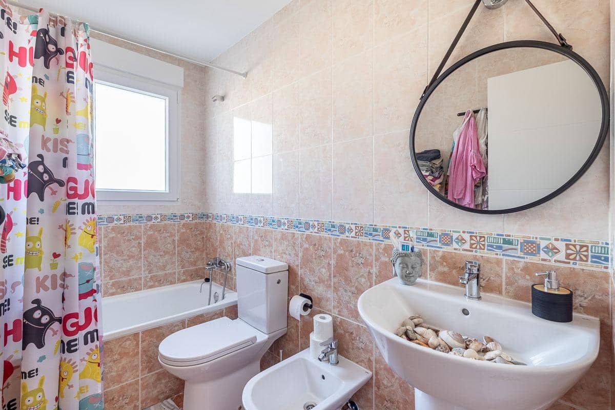 2 bedroom Flat for sale in Las Gabias - € 195,000 (Ref: 9434387)